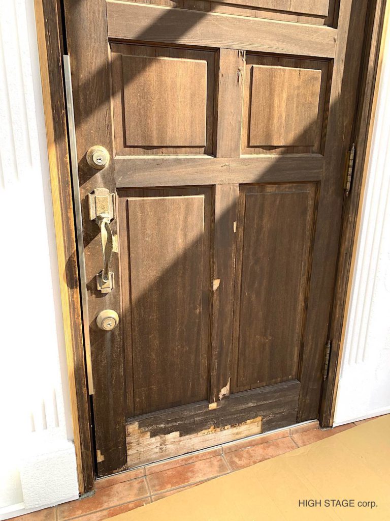 玄関ドア交換】木製ドアのメンテナンスを怠ると。。。 | ハイステージ 
