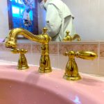 輸入水栓がついていた洗面水栓をデルタ水栓（DELTA faucet）に交換しました。